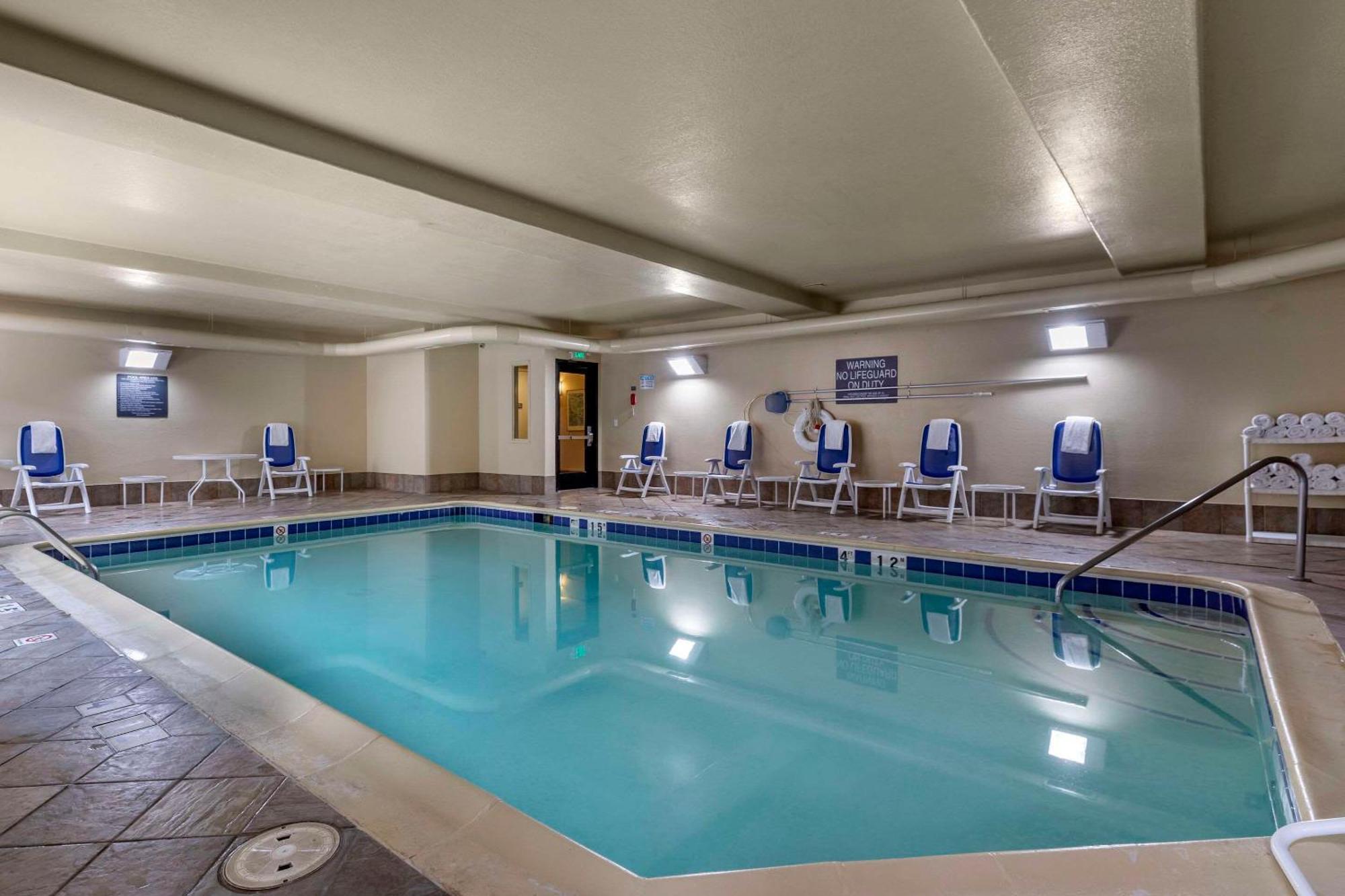 Comfort Suites Golden West On Evergreen Parkway Εξωτερικό φωτογραφία
